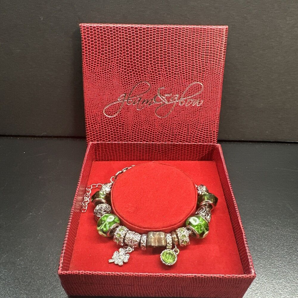 NEW- Glam & Glow GREEN CHARM BRACELET - New in Box